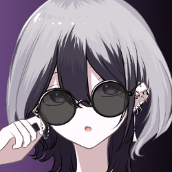 梓乃